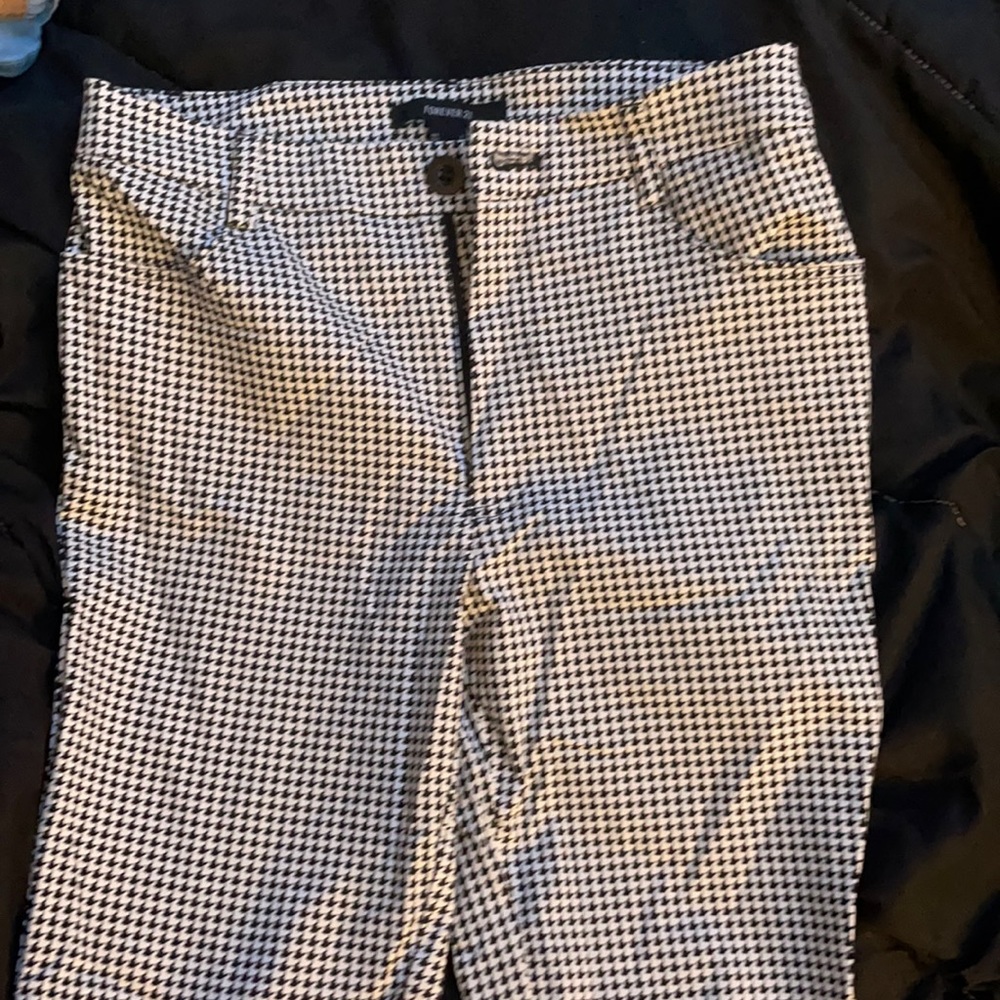 black and white patterned stretchy jeans
